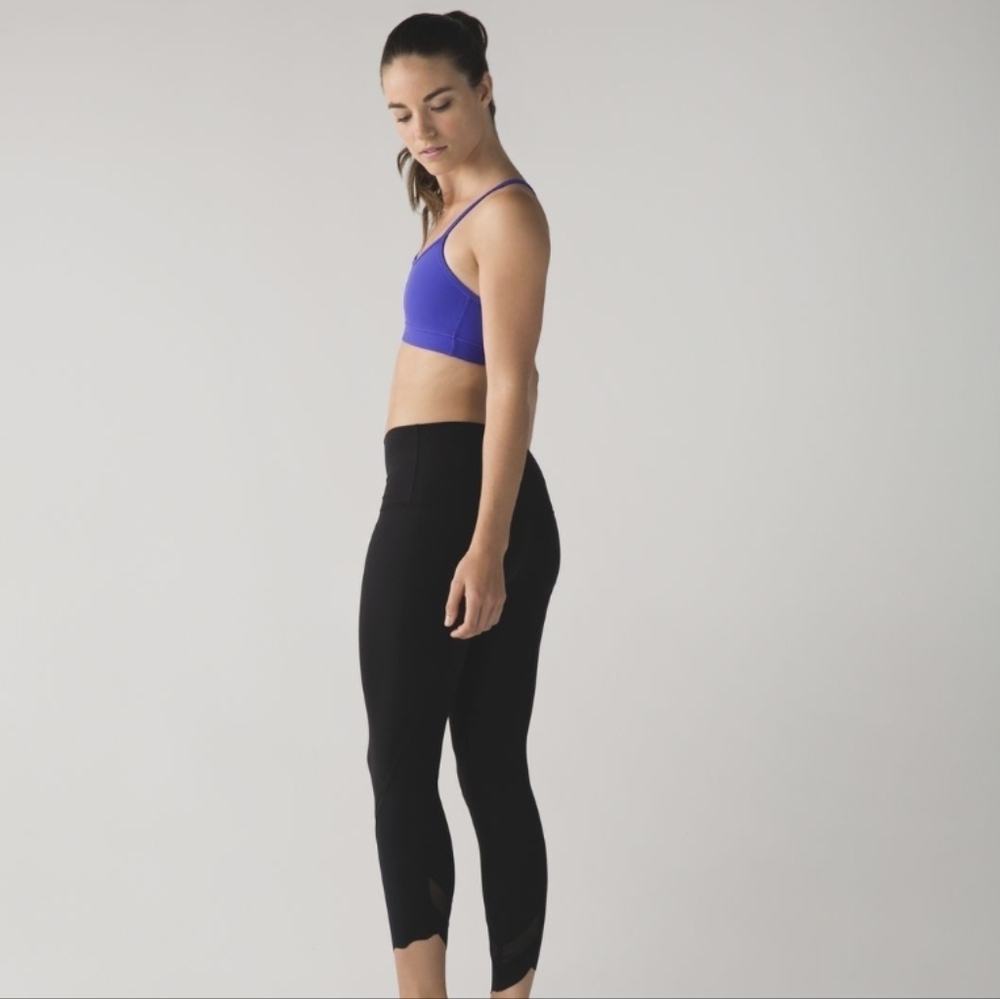 LULULEMON Flow Y Bra IV Size 4 - Picture 5 of 9